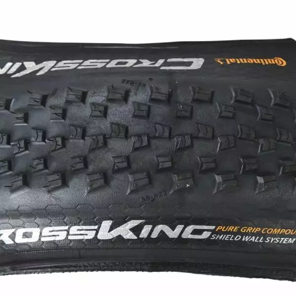 Pneu CONTINENTAL CROSS KING 26x2,20 Protection Tubeless Ready Souple 0101483 2 Pneu CONTINENTAL CROSS KING 26x2,20 Protection Tubeless Ready Souple 0101483 – Image 2