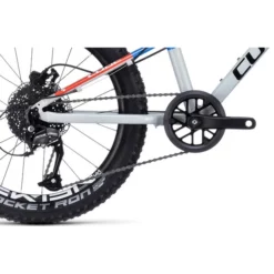 VTT CUBE REACTION 200 PRO 20" Blanc 2023 15 VTT CUBE REACTION 200 PRO 20" Blanc 2023 -France Vélo Soldes 2023 Cube Reaction 200 Pro Kinder grau5B600x6005D 3